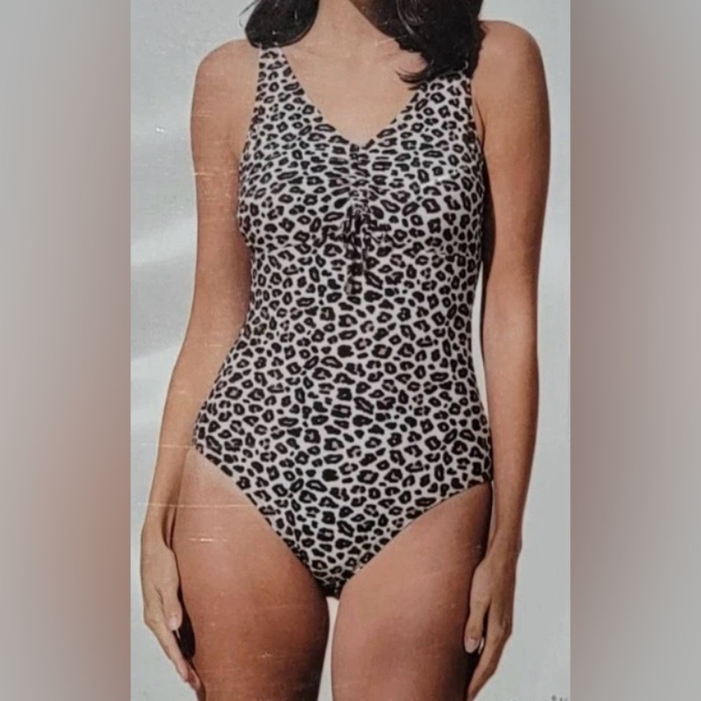 NWOT Serra Ladies Premium Swimsuit Leopard Animal Print Size XXL